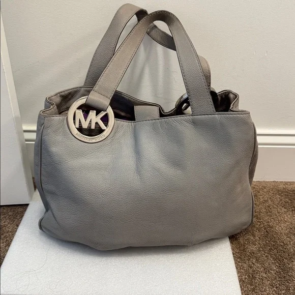 Michael Kors Silver Logo Gray Shoulder Bag purse - Picture 3 of 9